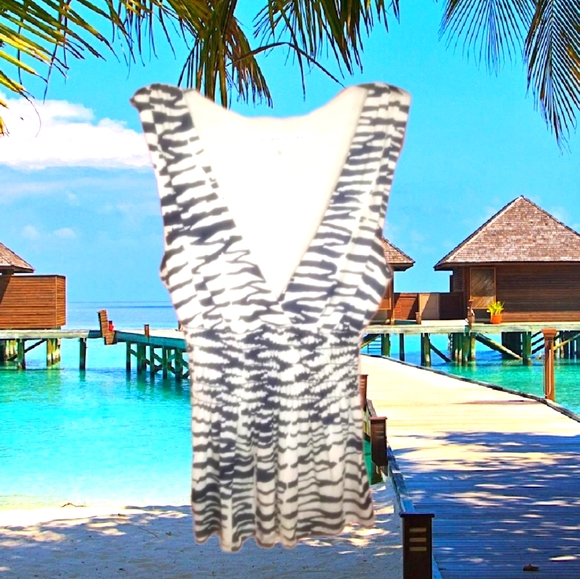 Trina Turk Other - Trina Turk Silk V Neck Animal Print Cover Up Top